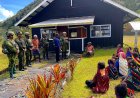 Cahaya di Balik Kabut Papua: Prajurit TNI Membawa Alkitab dan Harapan ke Balinggup