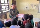 Satgas Yonif 732/Banau Jadi Guru di Pedalaman Beoga, Nyalakan Semangat Belajar Anak Papua