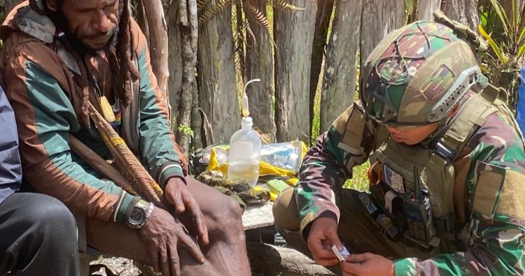 Kasih di Tanah Intan Jaya: Satgas Yonif 500/Sikatan Gelar Pelayanan Kesehatan Gratis untuk Warga Pegunungan