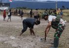 TNI dan Warga Luarem Bangun Lapangan Voli: Olahraga Jadi Simbol Persaudaraan di Tanah Papua