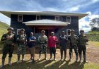 Satgas Yonif 700/Wira Yudha Cakti Bersihkan Gereja di Jantung Puncak Papua