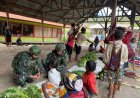 Borong Hasil Tani Warga, Satgas Yonif 142/Ksatria Jaya Hidupkan Ekonomi Rakyat di Pegunungan Papua