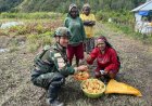 Satgas TNI Borong Dagangan Mama Papua, Bangkitkan Ekonomi Lokal