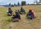 Satgas Yonif 408/Sbh Bangun Kedekatan Lewat Komsos di Papua
