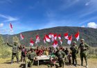 Merah Putih Berkibar di Honai Wamitu, Satgas TNI Perkuat Nasionalisme Jelang Natal