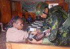 Satgas Yonif 142/KJ Bawa Harapan Sehat Lewat AKSARA di Papua