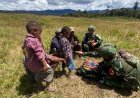 Semangat Merah Putih Berkibar di Pedalaman Papua, Satgas Kibarkan Harapan
