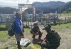 Satgas Yonif 113/JS Borong Dagangan Mama Papua, Dongkrak Ekonomi Warga Intan Jaya