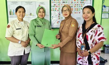 Ketua Persit KCK Cabang XVI Kodim 1701/Jayapura Sambut Tim Penilai Posyandu