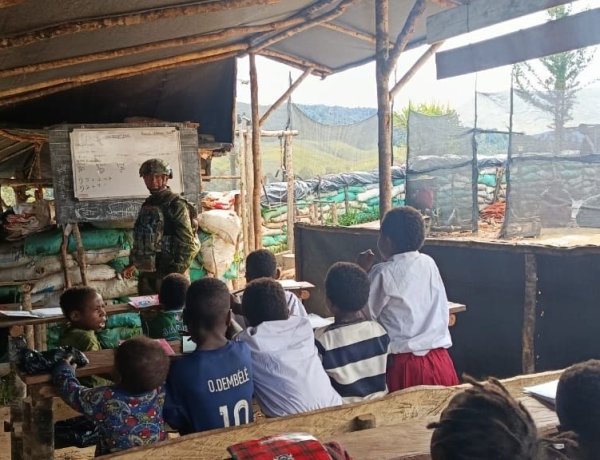 Rumah Pintar Tumbupur Kembali Hidup, Tentara Bangkitkan Semangat Belajar Anak Papua