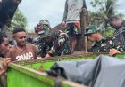 Yonif TP 809/NTM Gelar Karya Bakti Pembersihan Sungai Petam dan Pantai Base Camp di Kabupaten Sarmi