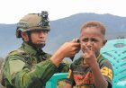 Satgas Yonif 631: Cukur Rambut Gratis, Wujud Kepedulian untuk Anak Papua