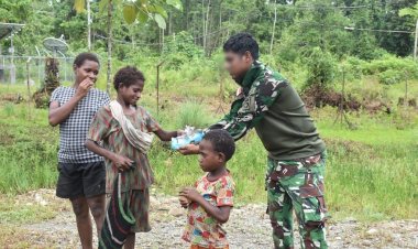 Senyum Marinir untuk Generasi Muda Keikey, Harapan Tumbuh di Papua