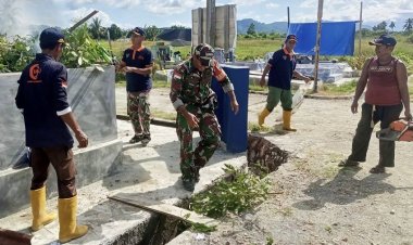 Sambut Ramadhan, Koramil Muara Tami Bersama Komunitas RKKJ Aksi Bersih TPU